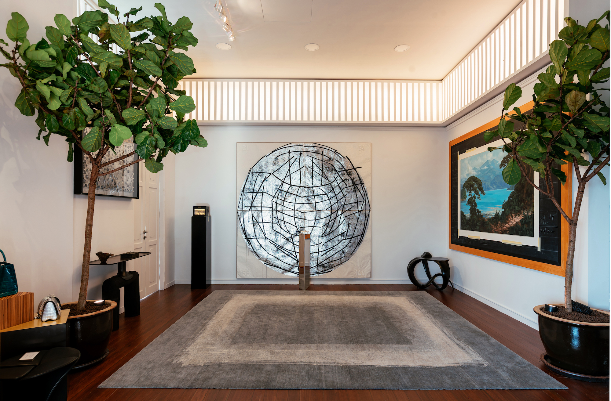 Fort Street Studios Border Grey Carpet On Display At The Louis Vuitton Exotic Skins Event In Singapore September 2017 Photo Courtesy Of Fort Street Studios Border Grey Carpet On Display At The Louis Vuitton Exotic Skins Event In Singapore September 2017 Photo Courtesy Of