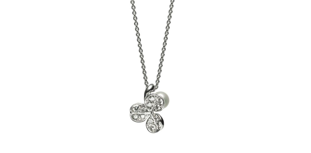 Mikimoto pendant in white gold with an akoya cultured pearl and diamonds