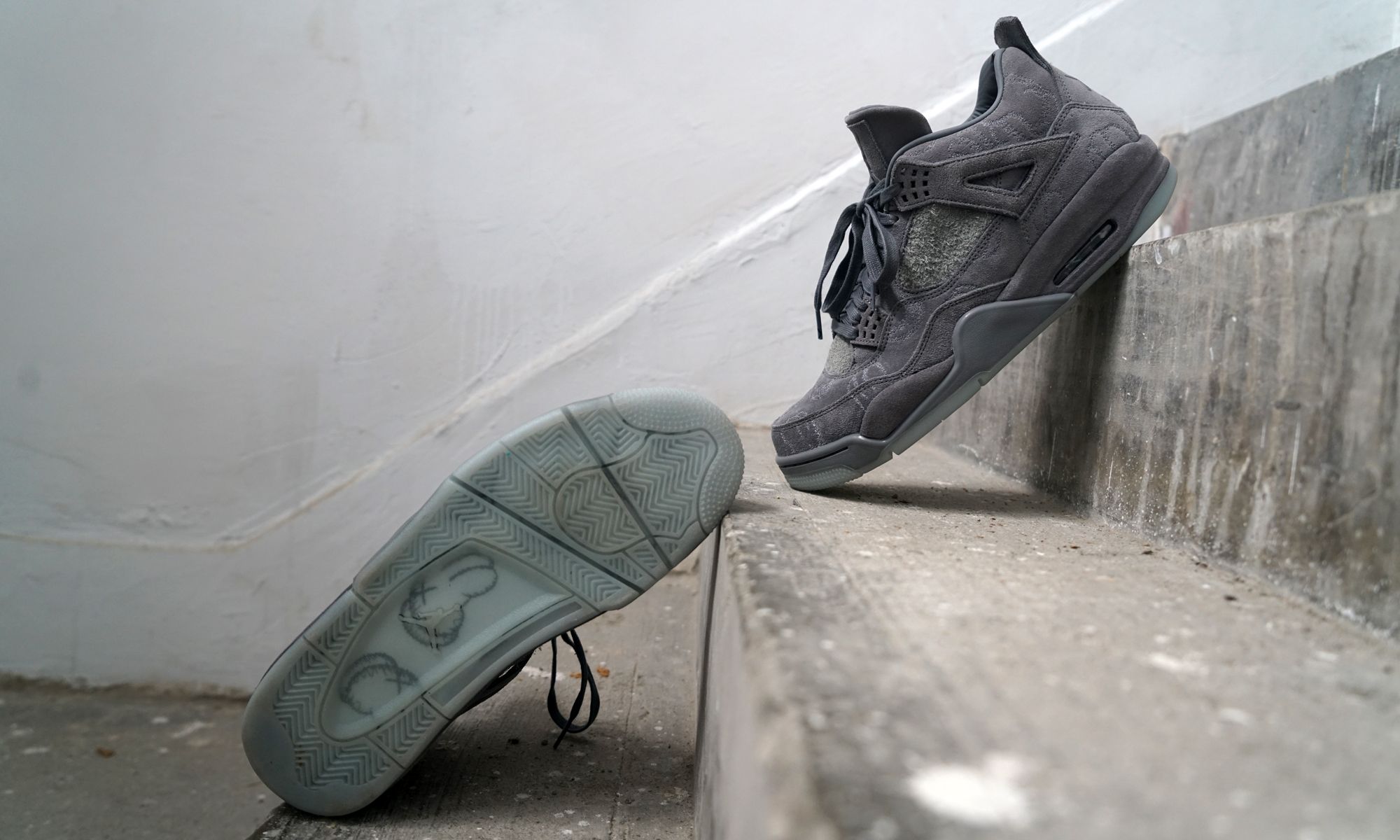 KAWS x Nike Air Jordan 4