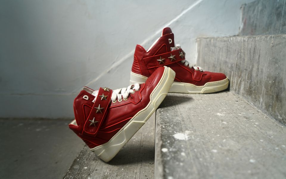 Givenchy Red Leather Star Detailed Sneaker
