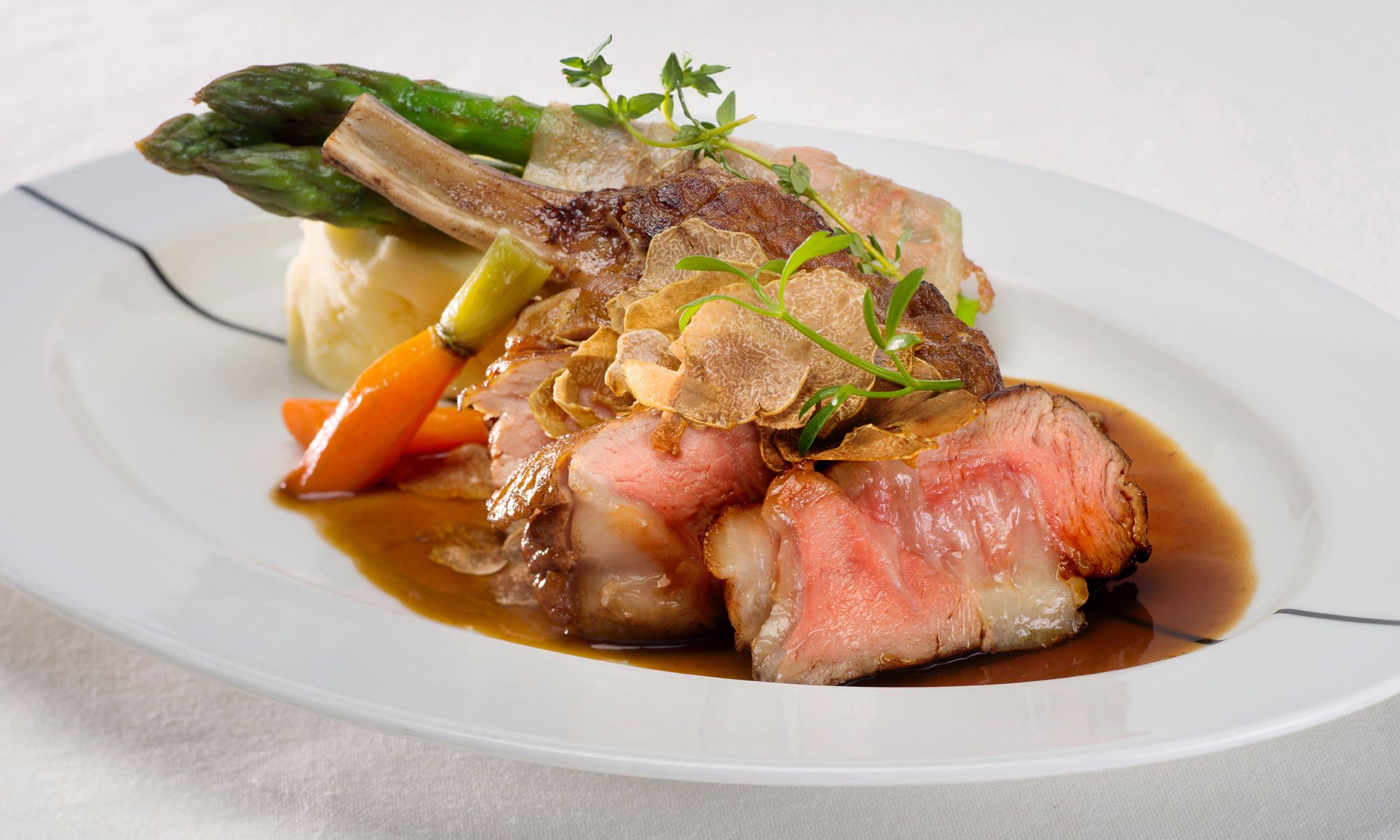 This Autumn, Enjoy White Truffle Delicacies From Paper Moon