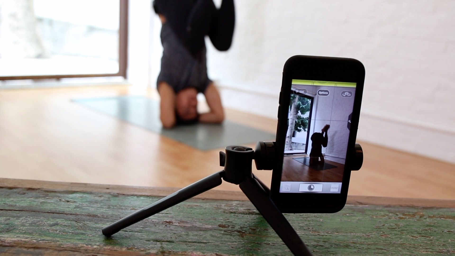 Video: How To Take The Perfect Yoga Selfie