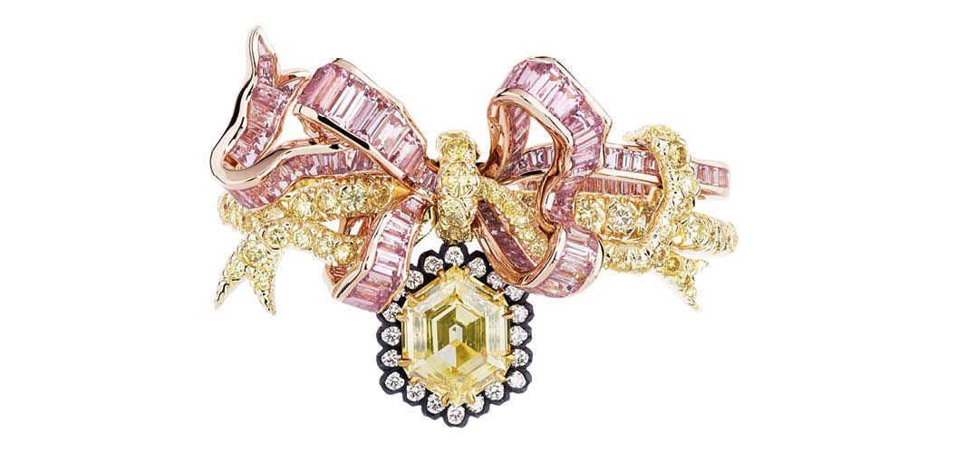 DIOR Salon de l’Abondance ring in pink and yellow gold with white and yellow diamonds and pink sapphires. Available at Dior Boutiques