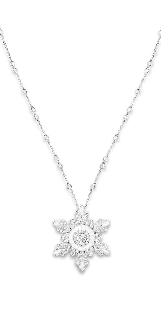 BOUCHERON Flocon long necklace in white gold set with diamonds and mother-of-pearl