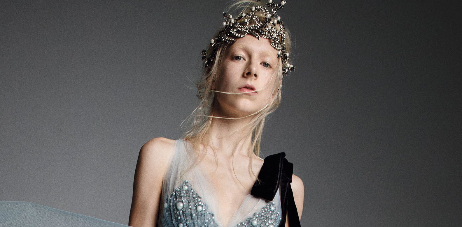 This Vera Wang look is completed with a statement-making tiara
