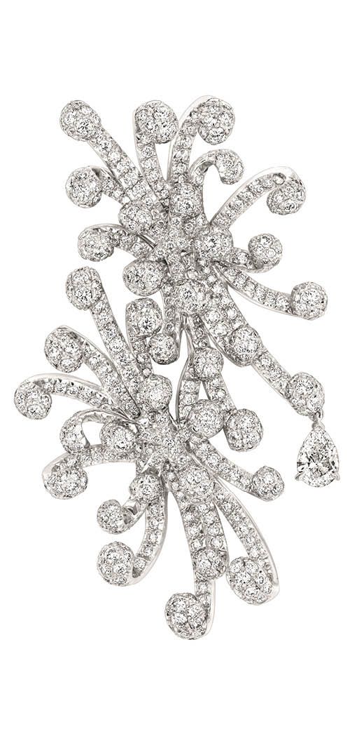 Dior Cygne Blanc brooch in white gold set with diamonds (Photo: Courtesy of Dior)