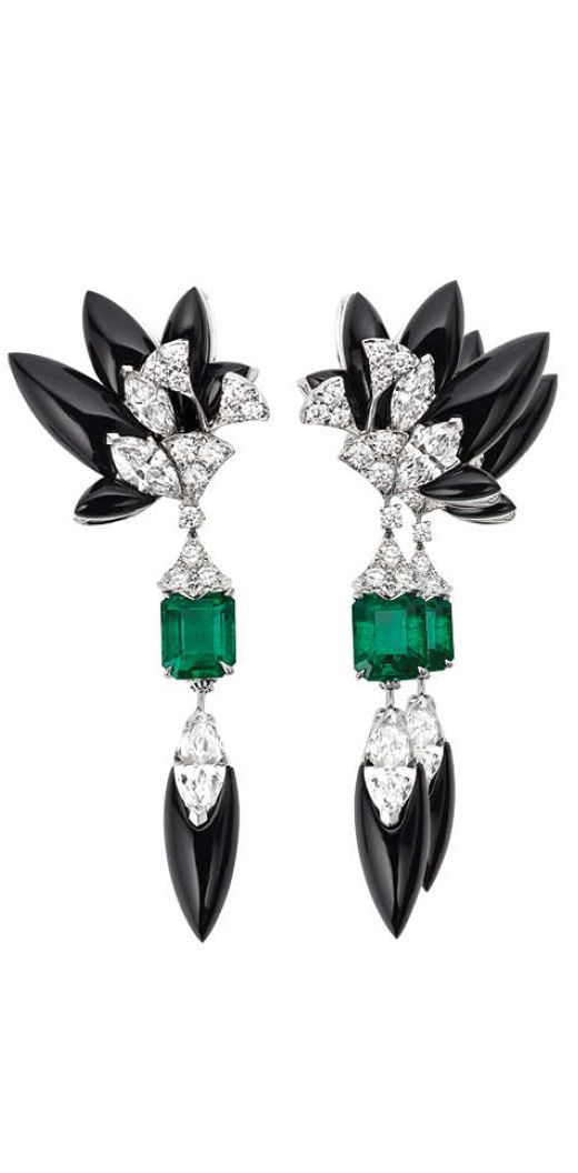 Chaumet Les Mondes de Chaumet Trésors d’Afrique Cascades Royales earrings in white gold set with two emerald-cut emeralds, onyx and marquise-cut diamonds