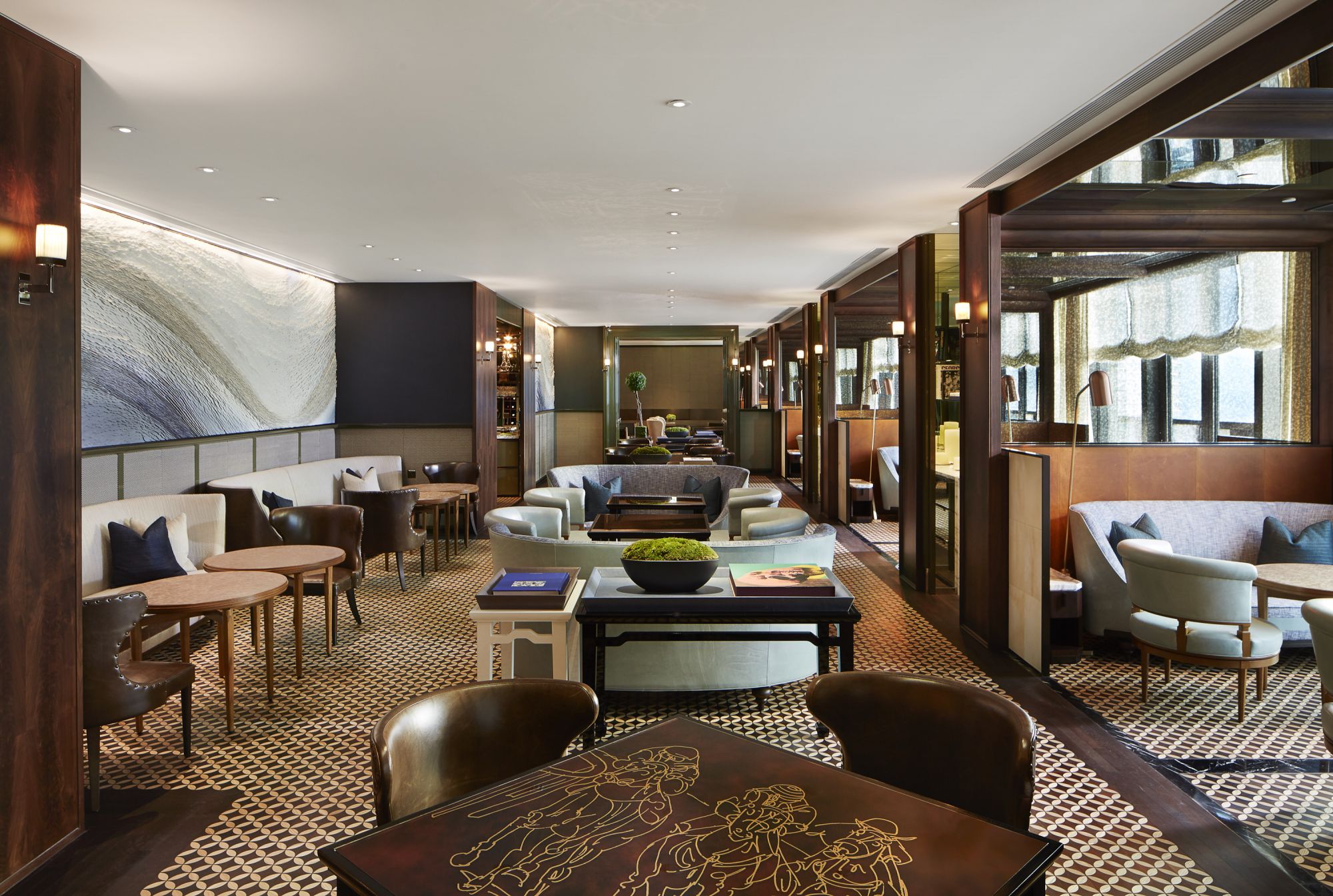 Inside the Rosewood Hong Kong's 40th-floor Manor Club (Photo: Courtesy of Rosewood Hong Kong)