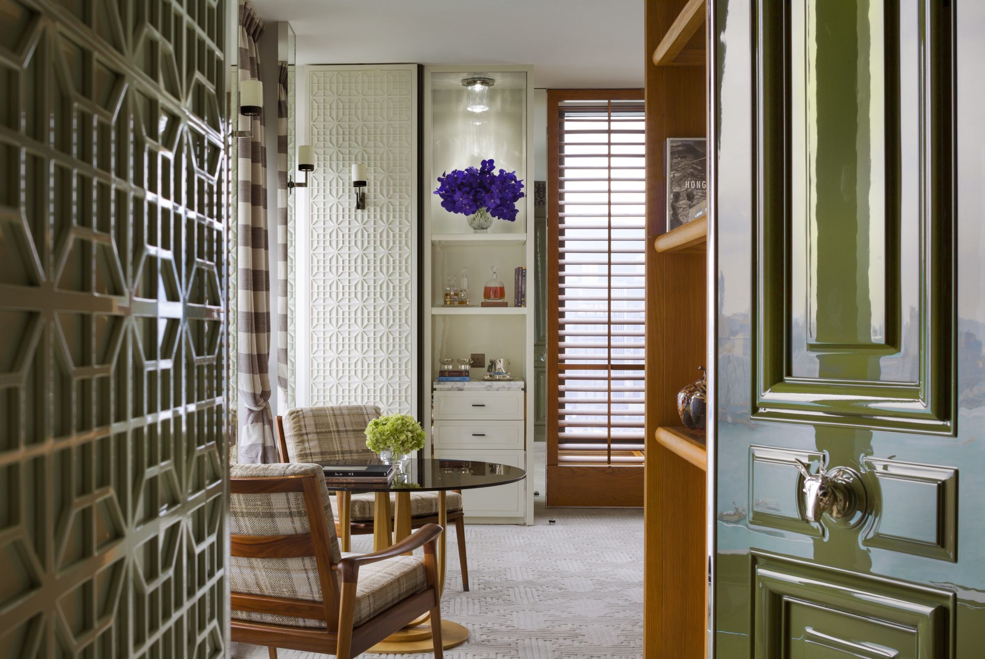 Sumptuous interiors make you feel at home (Photo: Courtesy of Rosewood Hong Kong)