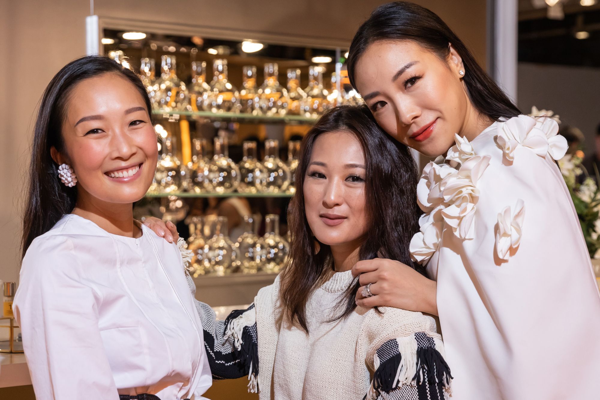 Chelsea Chau-Kuok, Antonia Li, Feiping Chang
