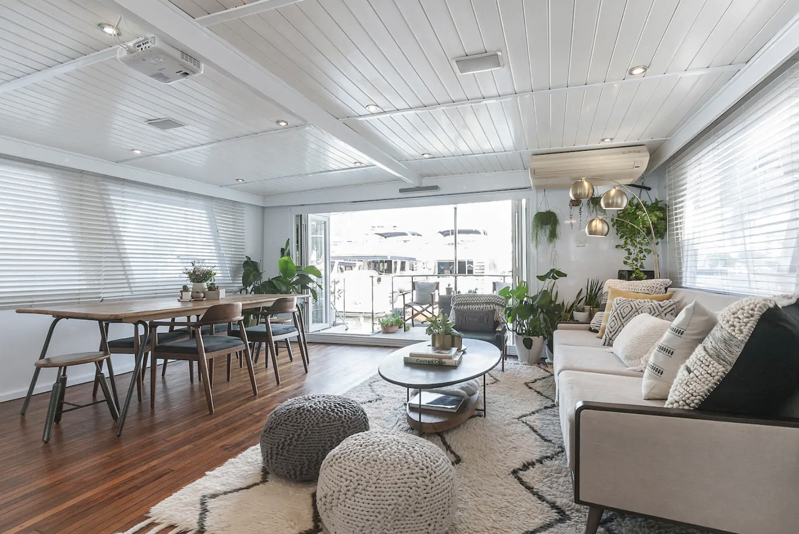 5 Luxurious Airbnb Properties To Stay At When You’re in Hong Kong