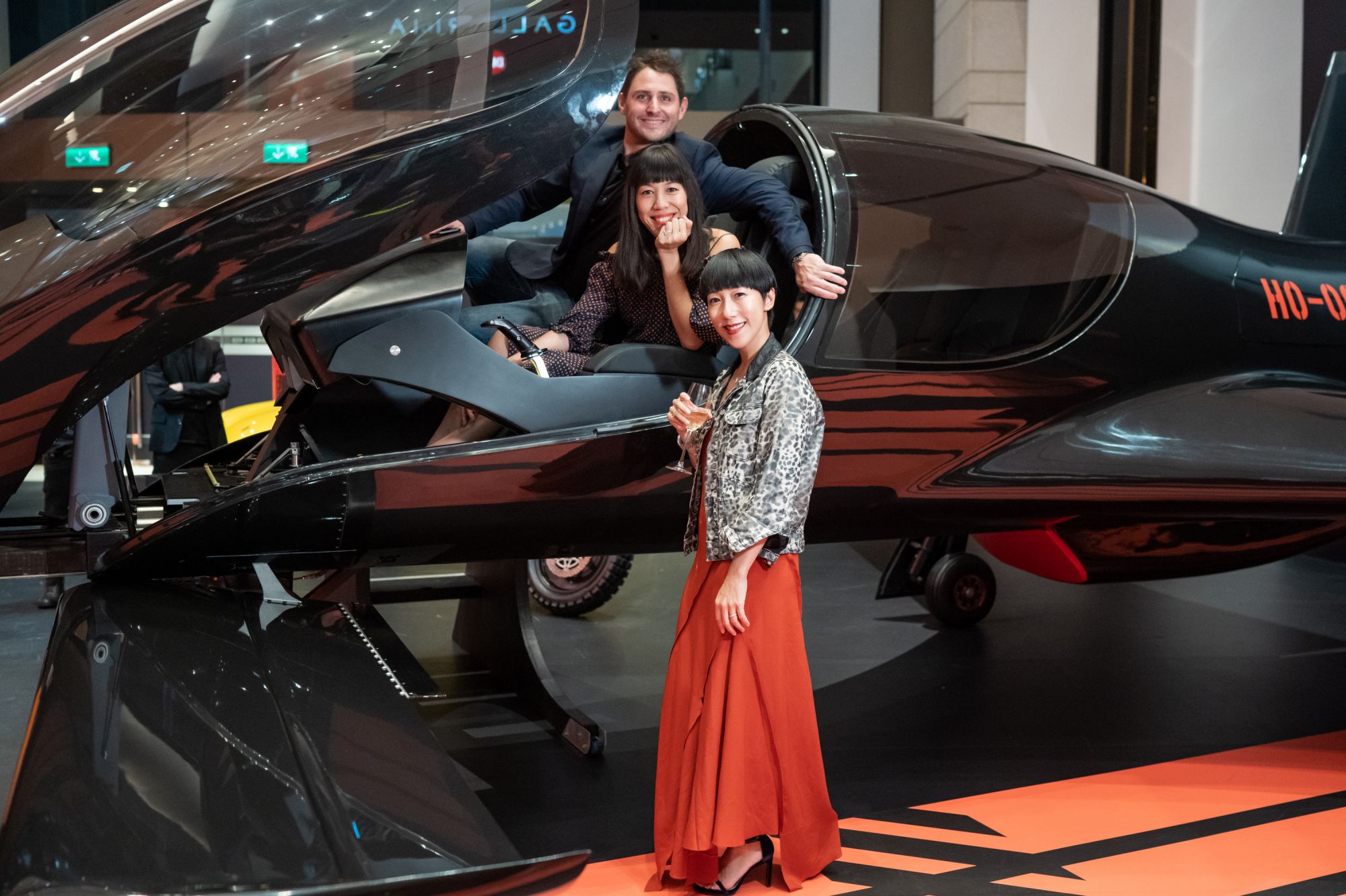 Thierry Mandonnaud, Ingrid Chen-Mandonnaud, Denise Ho