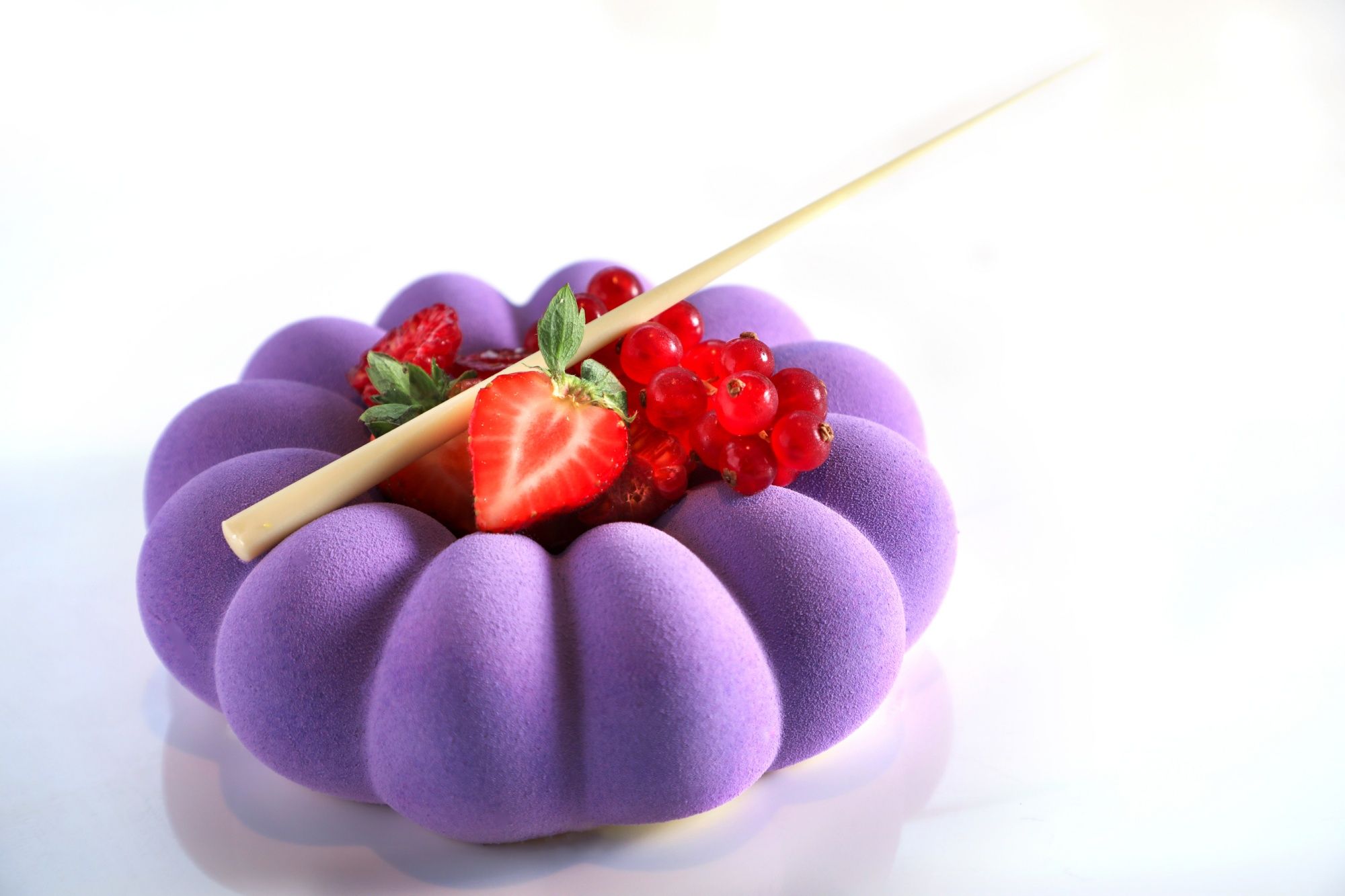 Hyatt Regency Sha Tin Launches Exquisite Berry Selection Cakes At Patisserie
