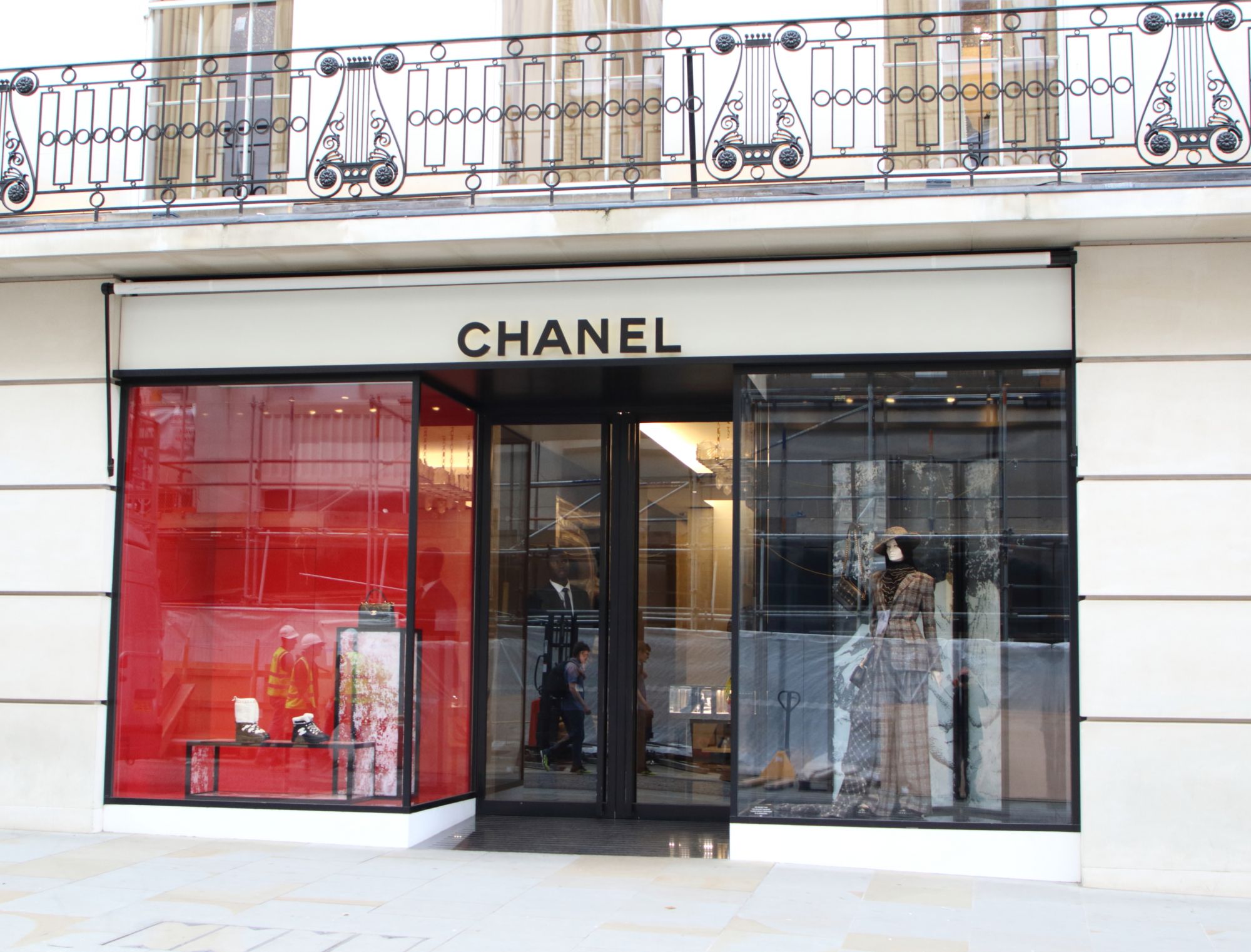 Chanel Reveals Its Plan To Shift To 100% Renewable Electricity By 2025