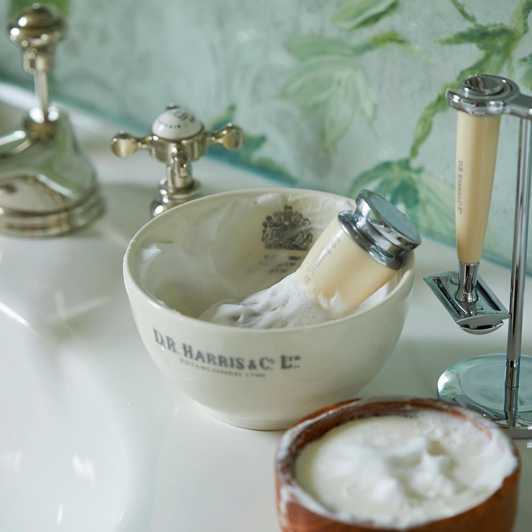 Male Grooming: 8 Men's Razors And Shaving Products To Use At Home