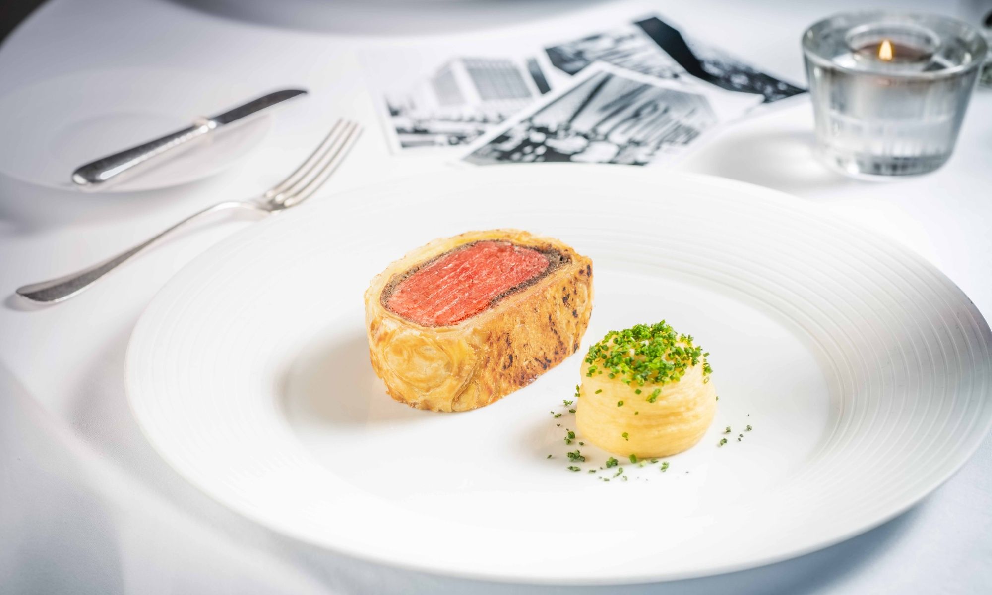 Mandarin-Grill-and-Bar-Classics-Beef-Wellington