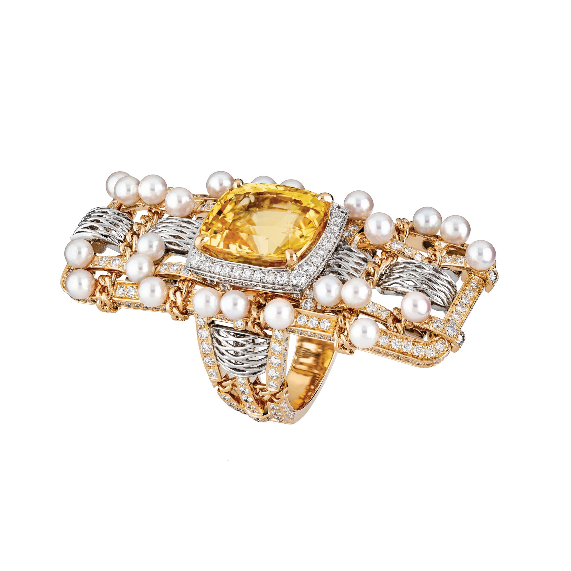 Tweed D’Or ring in yellow gold and platinum set with a yellow sapphire, cultured pearls and diamonds by Chanel