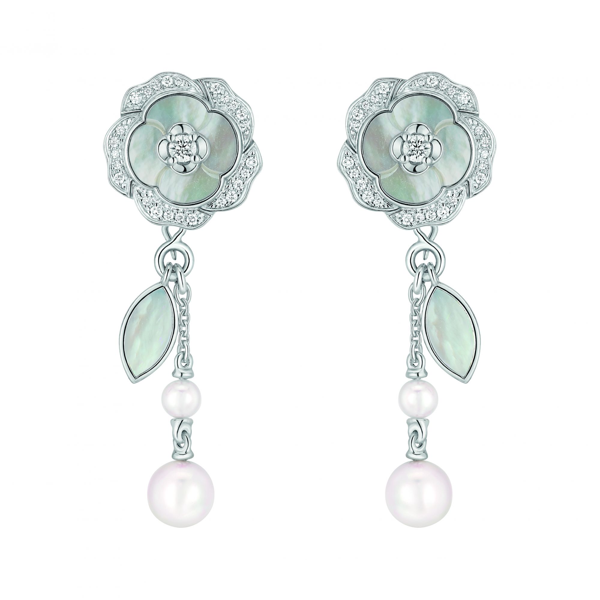 Chanel Bouton de Camélia earrings in white gold set with mother-of-pearl and diamonds