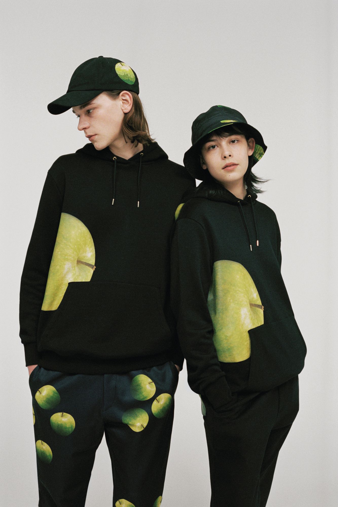 Paul Smith印有品牌經典青蘋果圖案的50週年膠囊系列。 (Photo: Graeme Bulcraig)