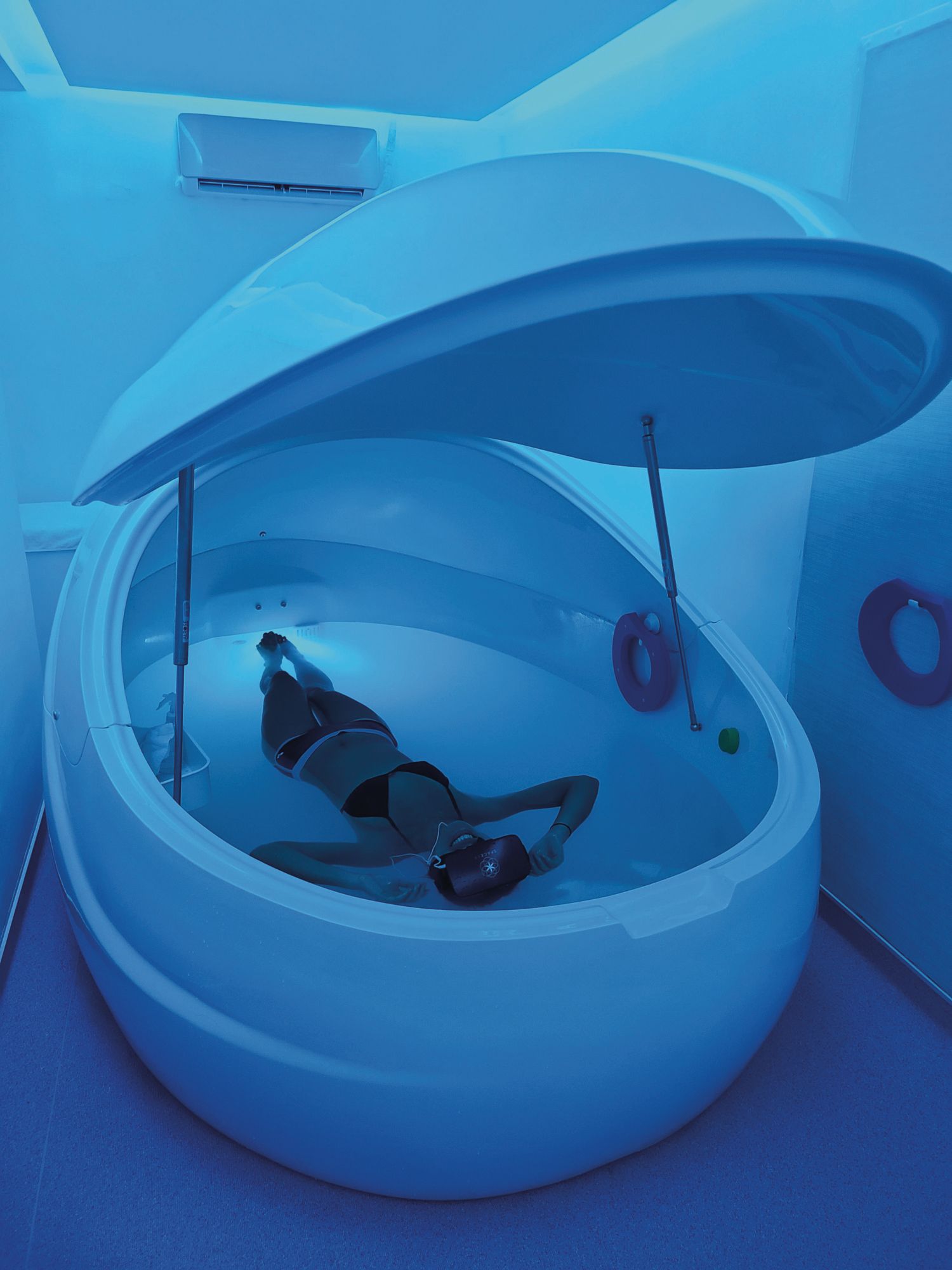 Float Co. Mid-Levels Introduces Asia's First Virtual Reality Space Experience