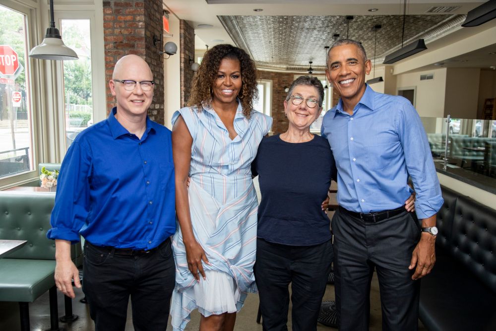 President Barack Obama and Michelle Obama of Higher Ground Productions with directors Julia Reichart and Steven Bognar of the Academy Award-winning documentary American Factory (photo: Netflix)
