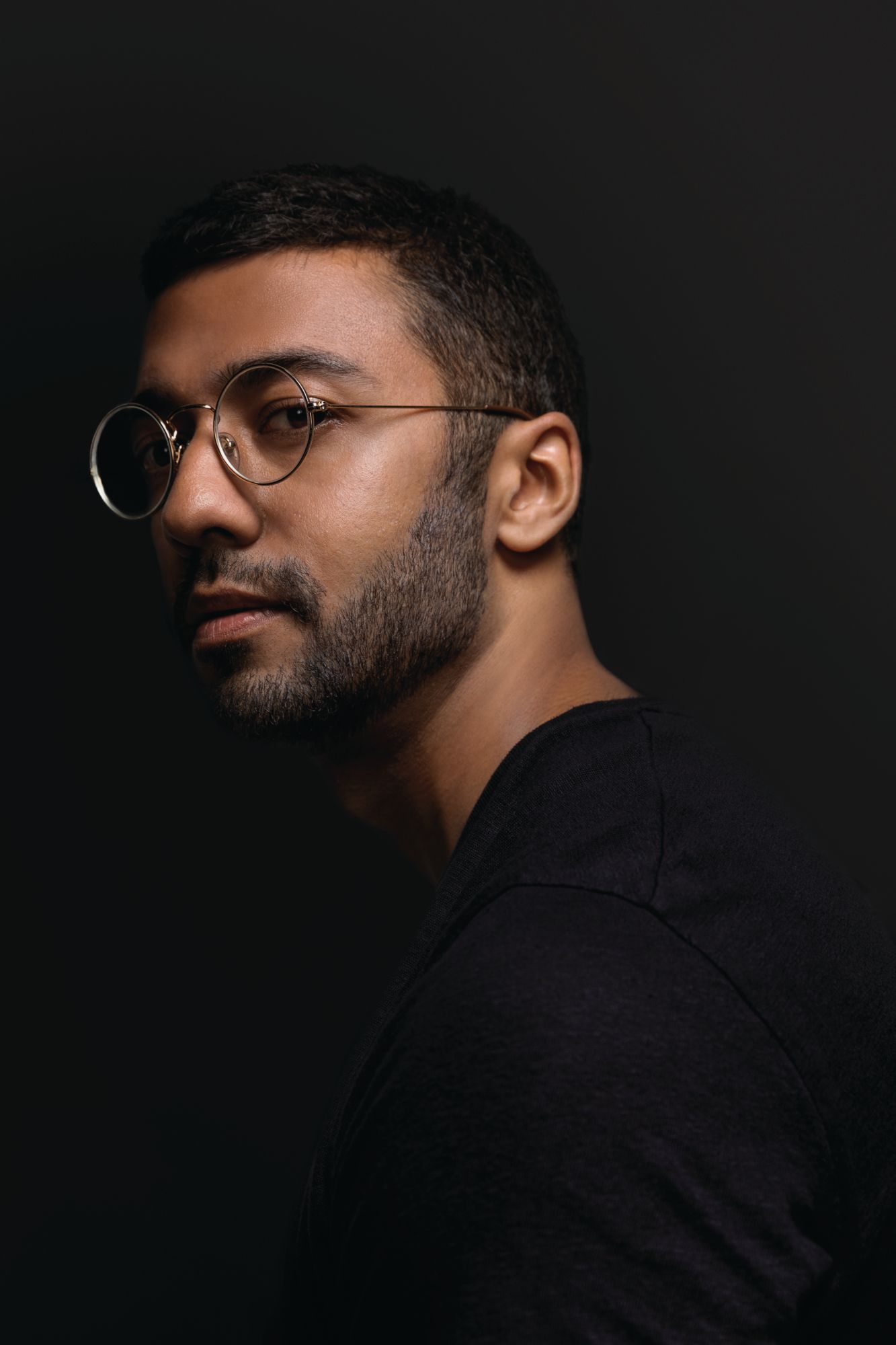 Meet Monish Sabnani, The Tech Entrepreneur Who Creates Fashionable Wireless Chargers