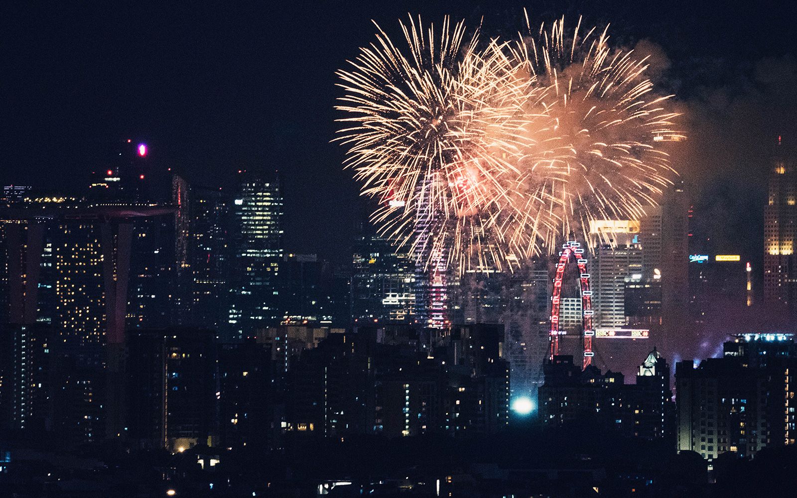 5 Places To Celebrate New Year's Eve Dinner With A Bang