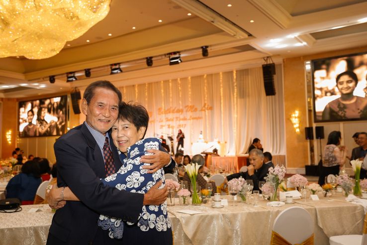 Chan Mo Lin with her brother, George