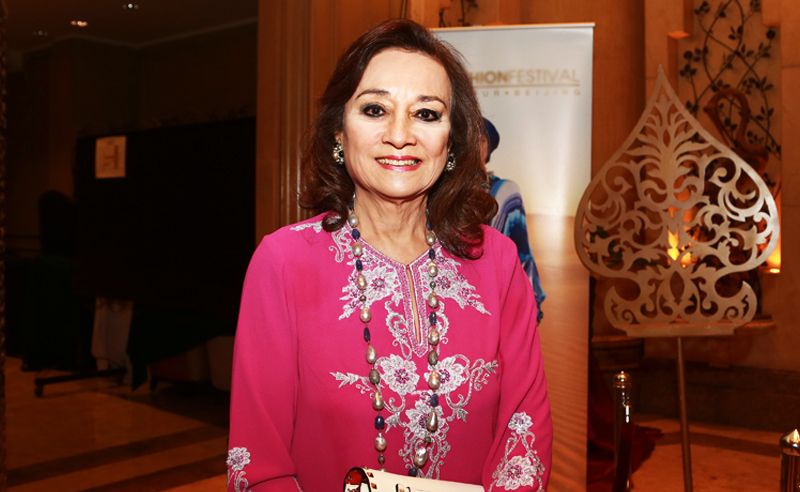 Royal Etiquette: What To Do When Meeting A Member Of The Royal Family