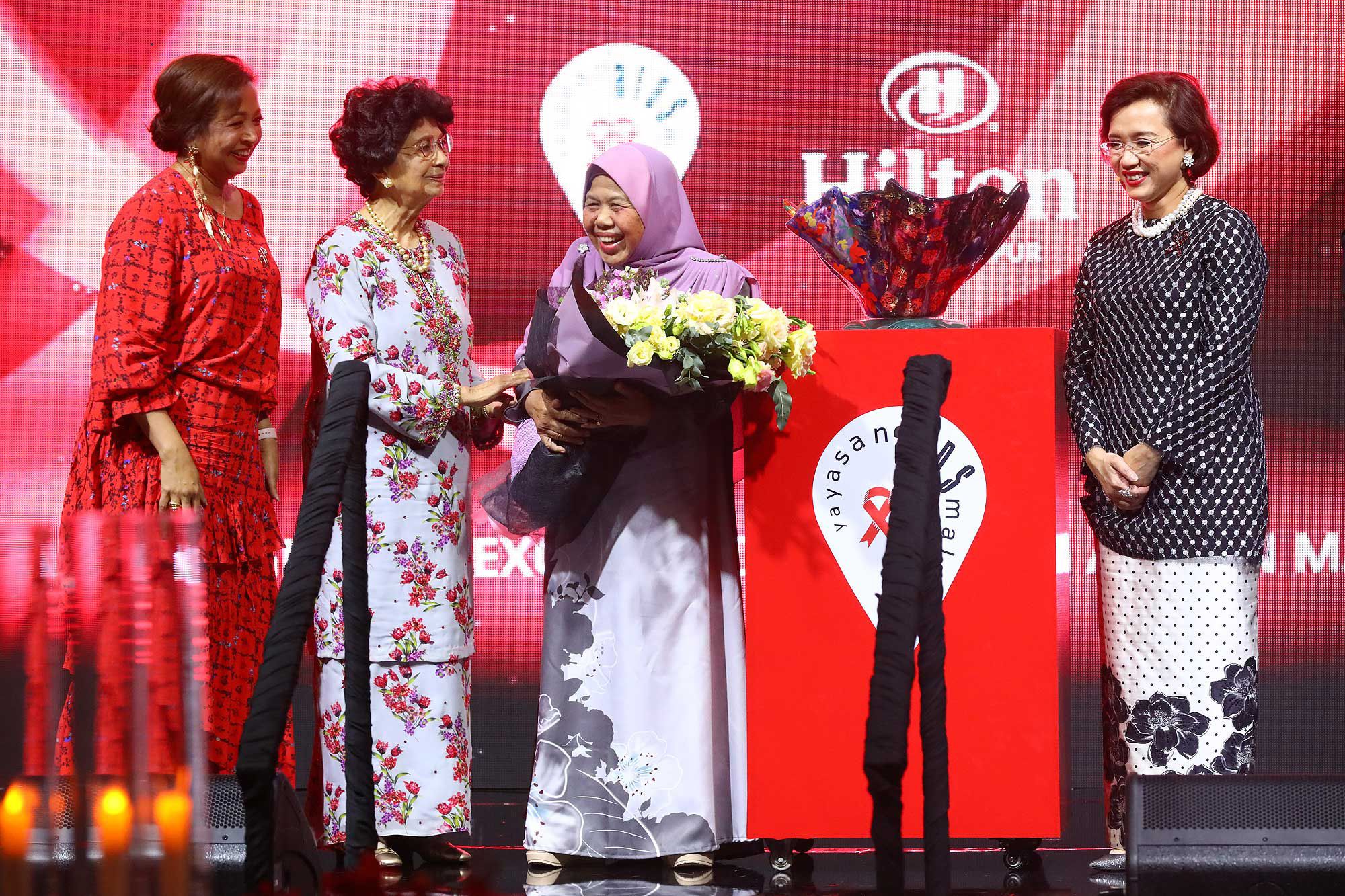 Datin Paduka Marina Mahathir, Tun Dr Siti Hasmah, Matron Fadzilah Abdul Hamid (awardee) and Professor Dato' Dr Adeeba Kamarulzaman