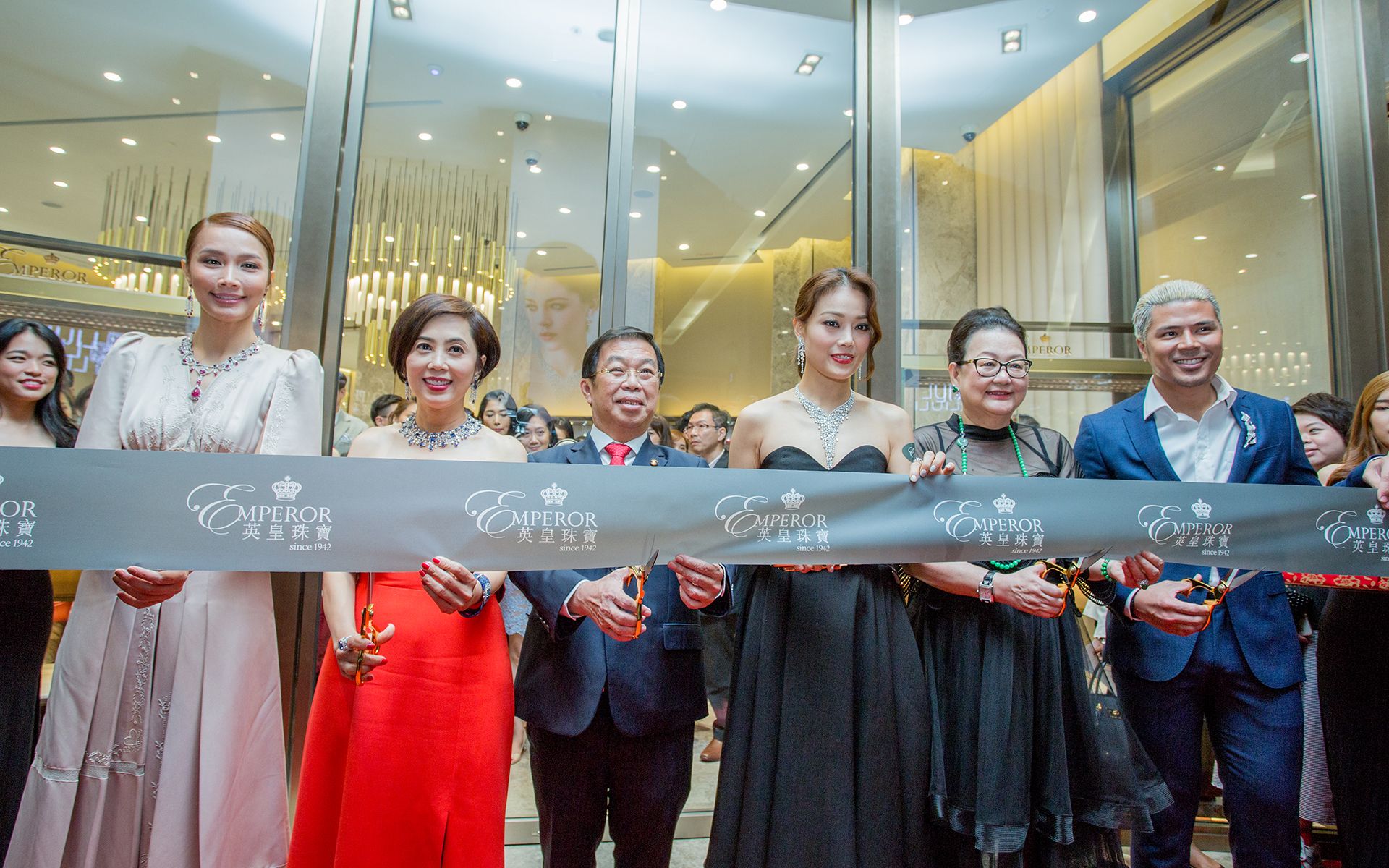 Scha Alyahya, Cindy Yeung, Tan Kok Wai, Joey Yung, Dato' Joyce Yap and Awal Ashaari