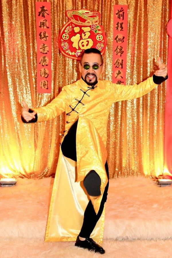Dato' Kelvin Tan is rarely under-dressed for any occasion, and Chinese New Year is an especially good reason to dress up. (Photo: @kelvintanap/Instagram)