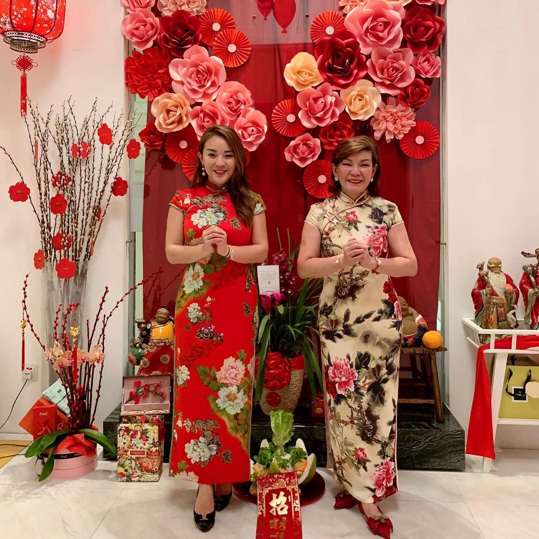 Valerie Ong and her mother Datin Kate Ong are dressed to the nines for their mother-daughter CNY greeting on Instagram. (Photo: @valerie.ong/Instagram)