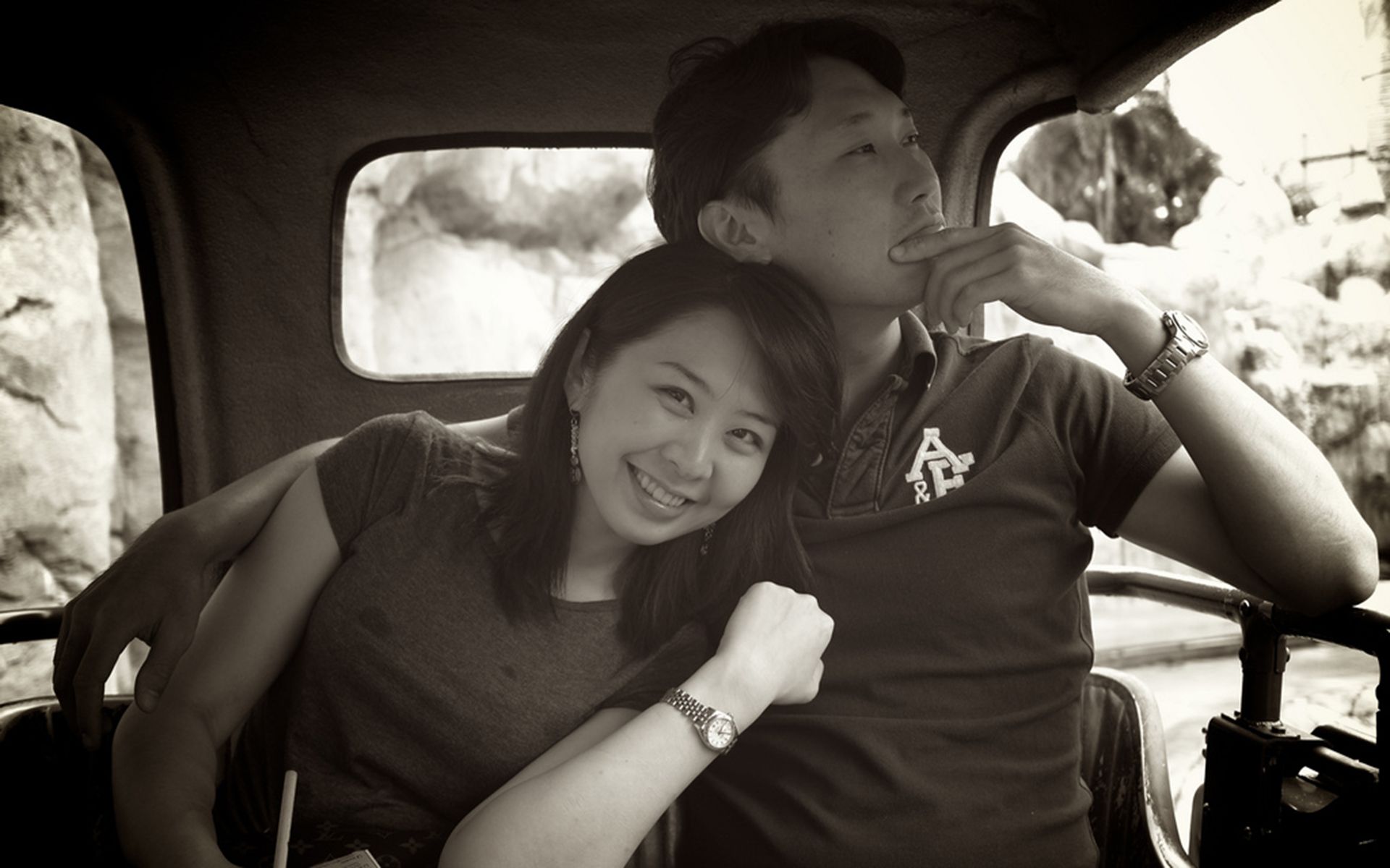 2013 May, candid and romantic courting moments. (Photo courtesy of Lim Ai San)