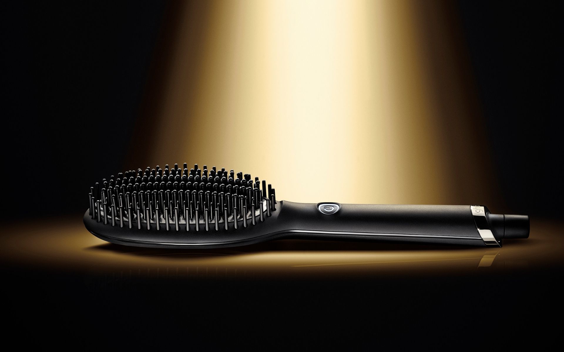 Time to give your straighteners, and blow-drying brushes aside and make room in your dresser for the latest star in the hair industry – the new ghd glide. This hot brush glides through dry hair effortlessly – which means that you’ll now have more time to sleep in and still be able to wow people.