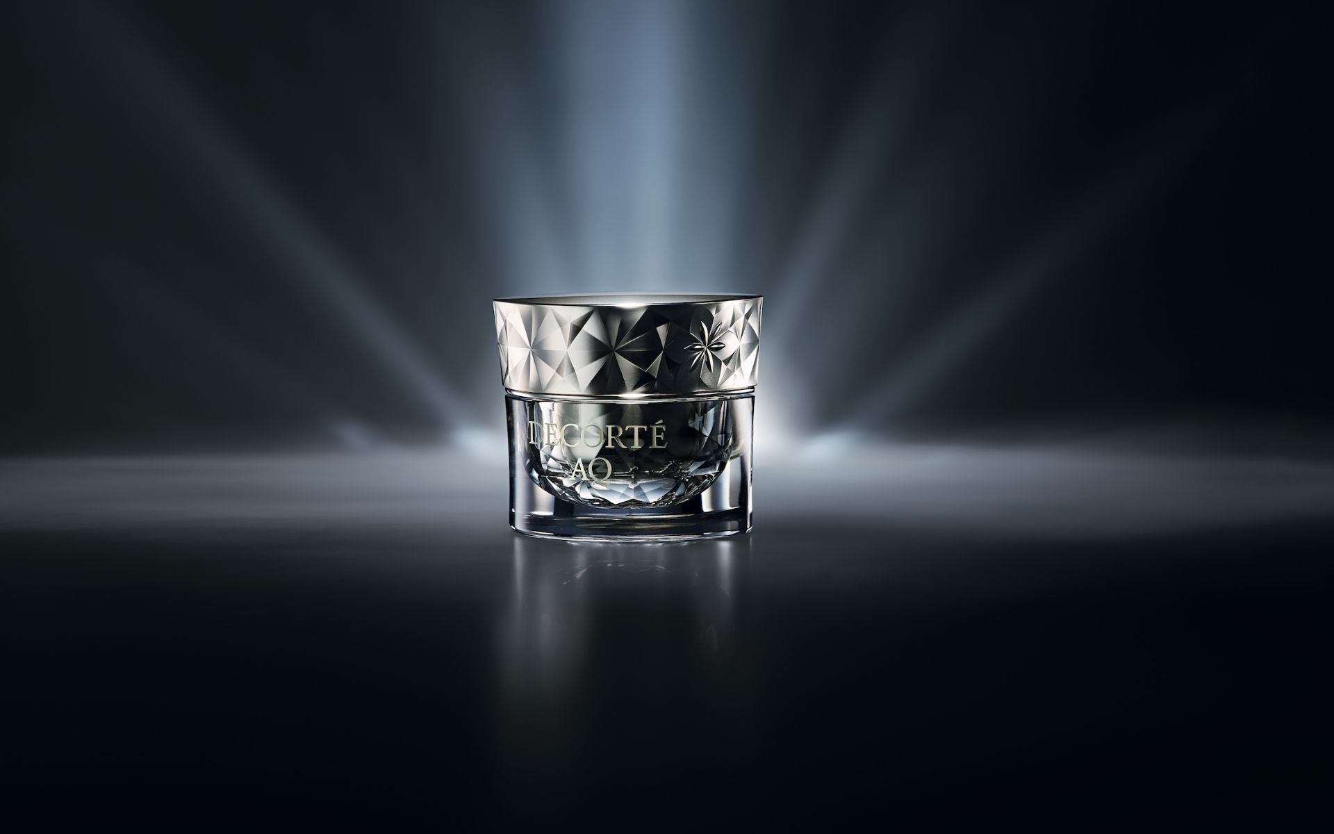 Relax and rest your way into gorgeous skin. Decorté’s AQ Cream Absolute X boasts the power of skin healing through relaxation, with its Rested Glow Technology that emulates the brightness and firmness that comes with a good night’s sleep. Topped with a luxurious texture and a heavenly fragrance, the formula specifically combines ingredients to target thinning skin and acts to deliver nutrients to the deepest layers of the skin for a totally rejuvenated complexion.