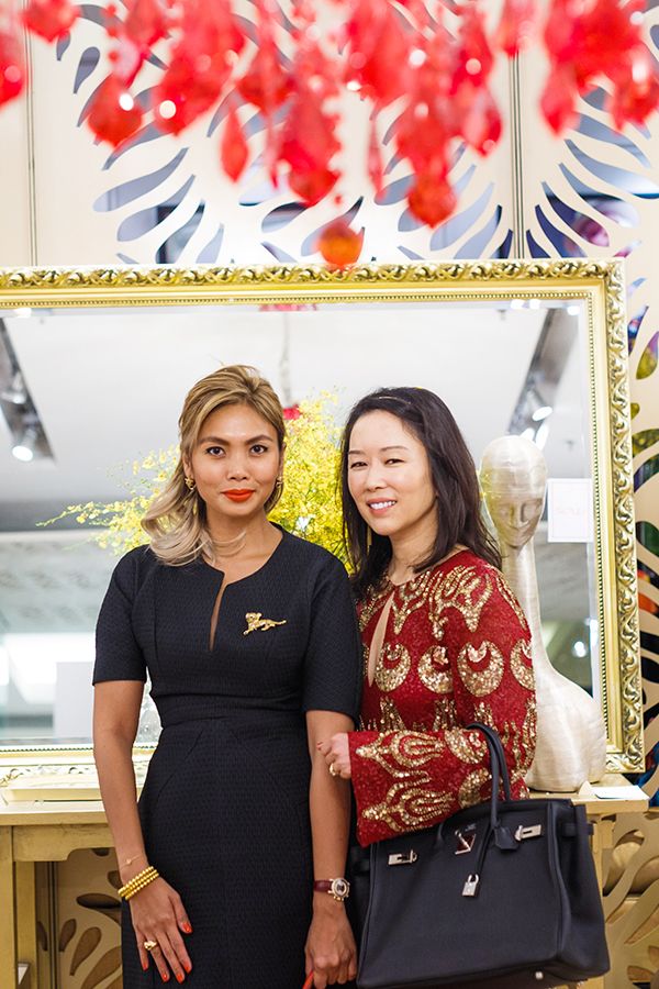2017 March: Esha kept it chic and understated, but not without the ornamental additions of gold brooch and bracelet, at the finale party of Aseana, with Shawna Yap