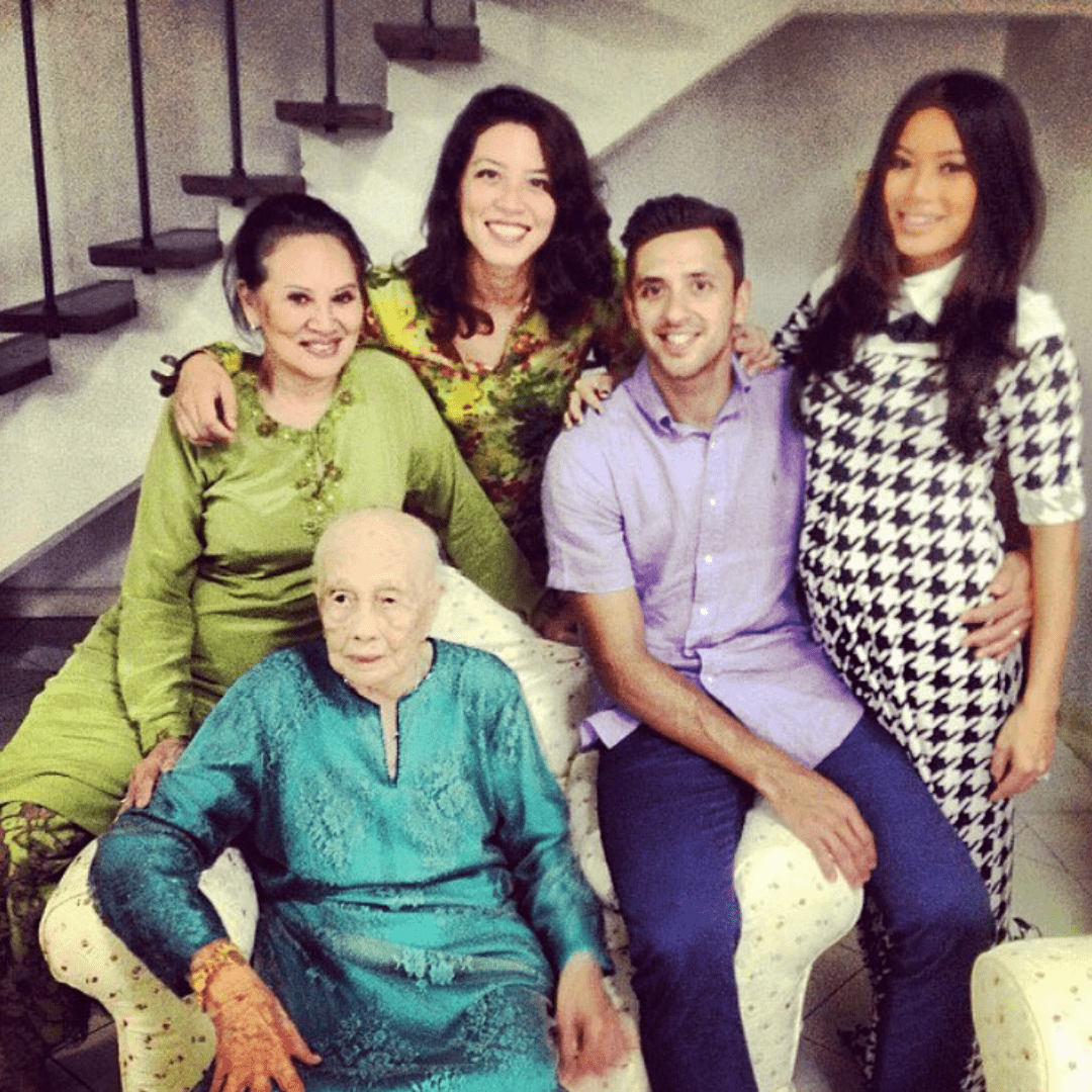 A picture is worth a thousand words, but you’ll want to see Azlan Iskandar’s beautiful Mother’s Day dedication to 3 amazing women in his life: his mother, his mother-in-law and devoted wife, Ung Yiu Lin. (Photo: @azziskandar/Instagram)