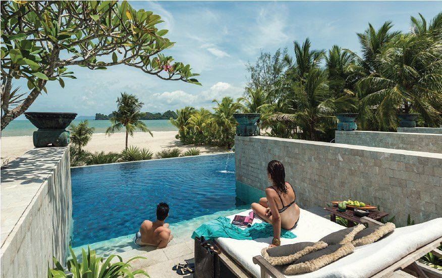 3D2N Stay With 2 Business Class Air Tickets