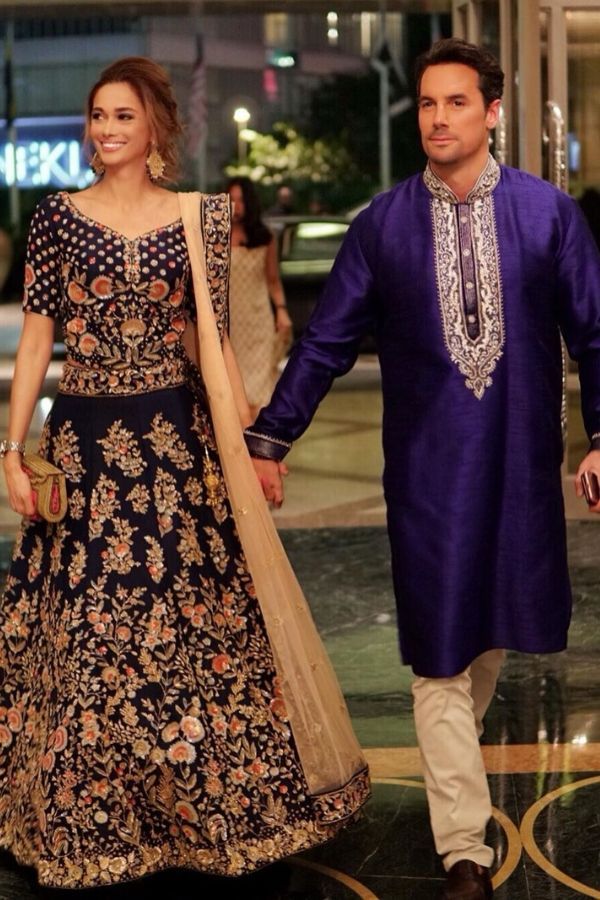 Photo-ready power couple Kavita Sidhu and Roberto Guiati on their way to the Valiram Deepavali celebrations at Mandarin Oriental, Kuala Lumpur. (Photo: @kavita.sidhu/Instagram)