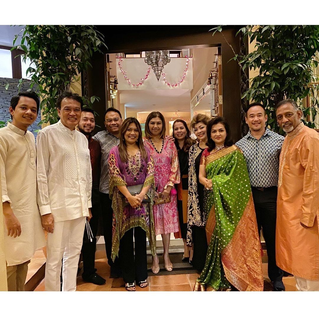 Datin Alissa Fitri and Dato' Sufian Majid had a chance to catch up with old friends Dato' Mohan Karthigasu and Datin Usha Nair at the latter couple's Deepavali open house over the weekend. (Photo: @sufiswife/Instagram)