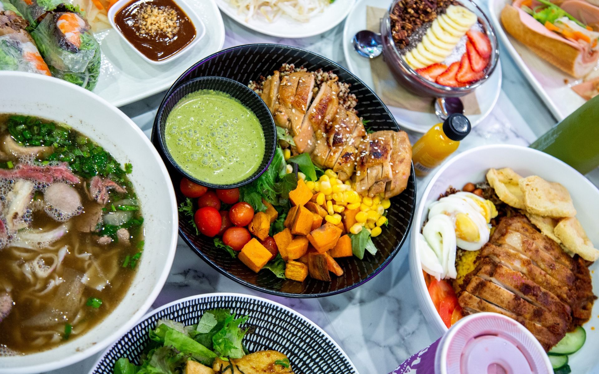 The Best Of Both Worlds At La Juiceria Superfoods: La Juiceria & Super Saigon