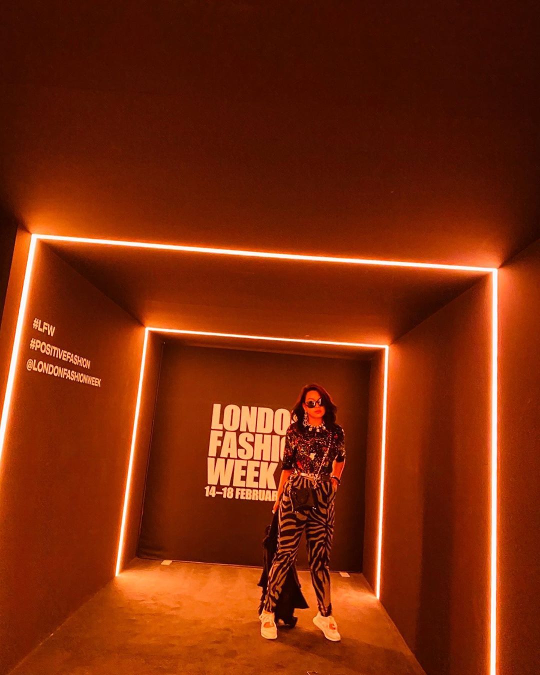 "Real life poppin' in your Valentines timeline," posts Dato' Tiffannee Marie Lim, who is slaying it in the style department at #LFW. (Photo: @tiffaneemarie.lim/Instagram)