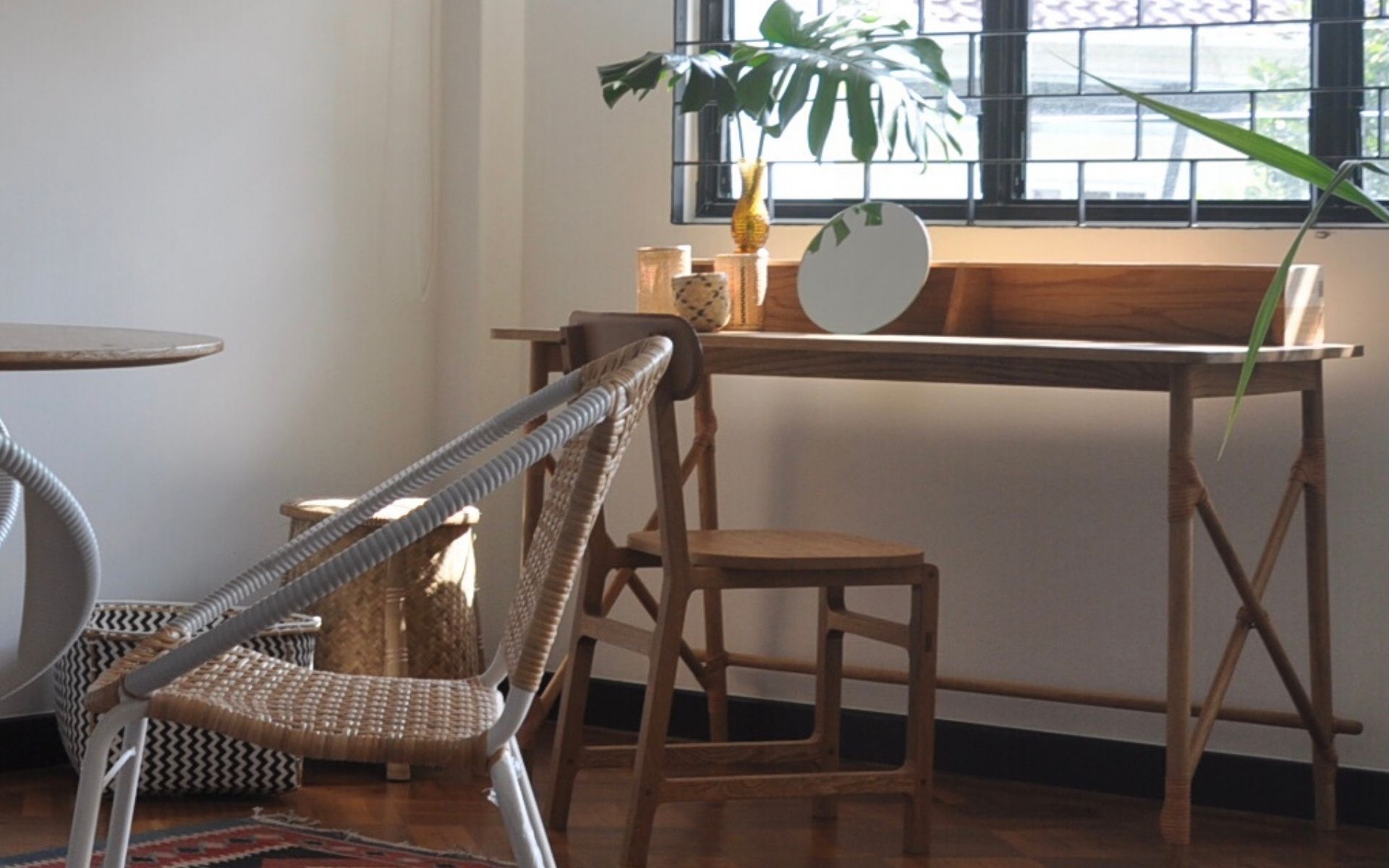 4 Easy Tips On Creating A Beautiful Work Space At Home