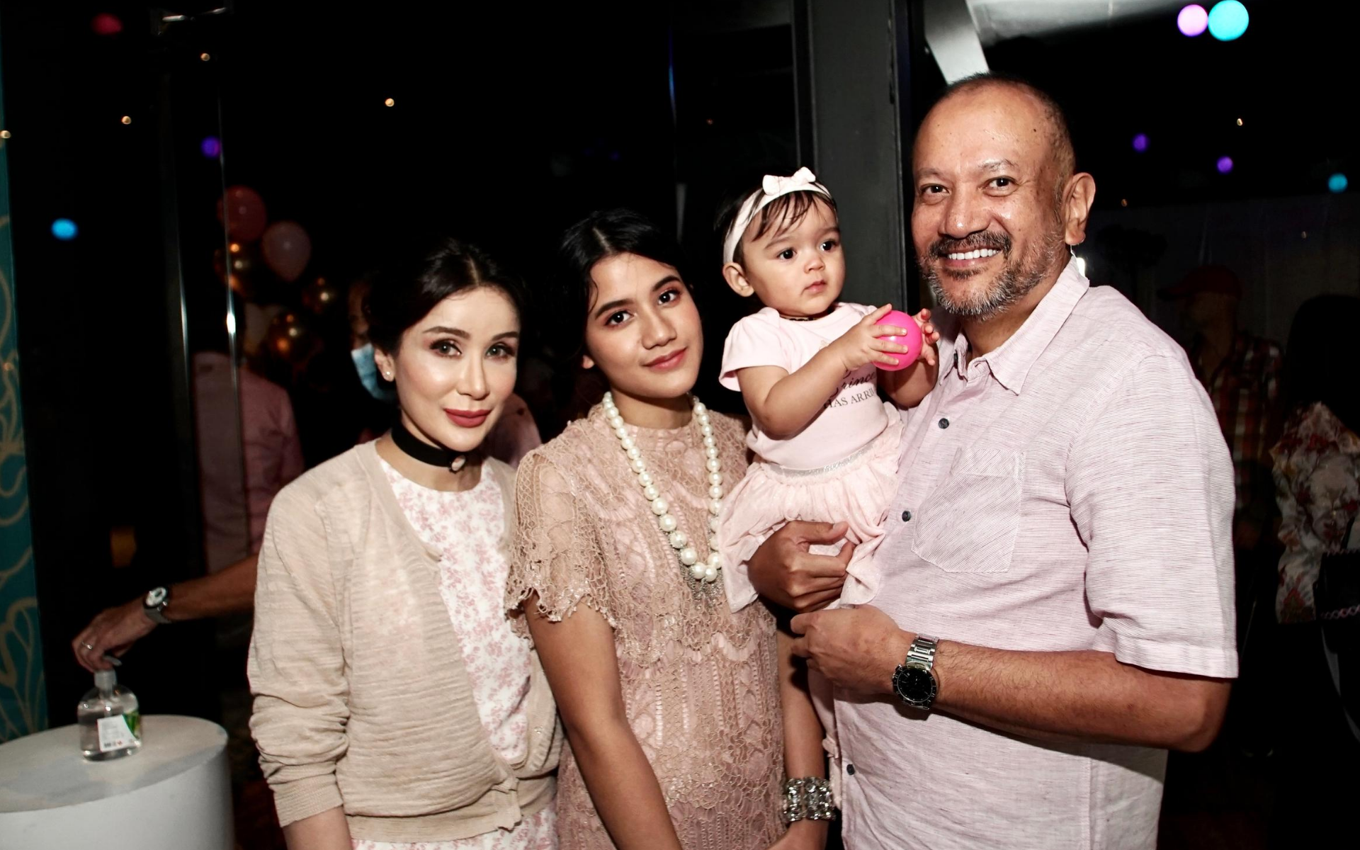 Tunku Dato' Seri Mimi Wahida, Tunku Ines Najihah Raden,Tunku Sofia Najihah and Tunku Dato’ Seri Nadzaruddin