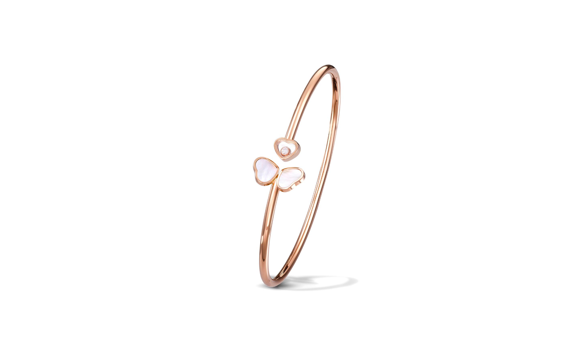 This Happy Hearts Wings bangle are made for the free-spirited, especially with its two mother-of-pearl hearts, arranged like butterfly wings and complemented with a heart housing the Maison's iconic dancing diamonds. Photo: Chopard