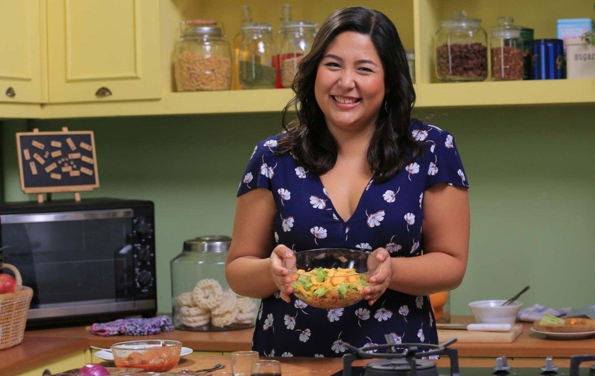 7 Cooking Show Hostesses Who Can Help Guide You Around The Kitchen