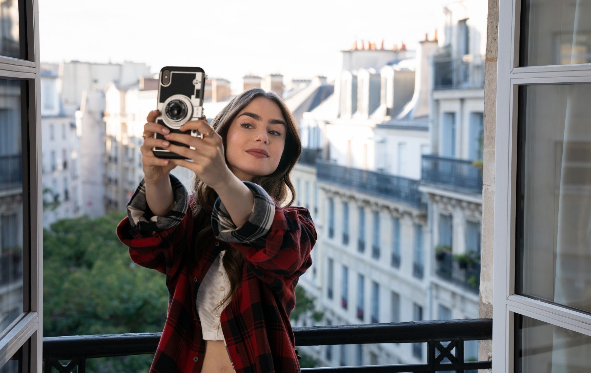 Netflix's Emily In Paris Will Be Back For Season 2