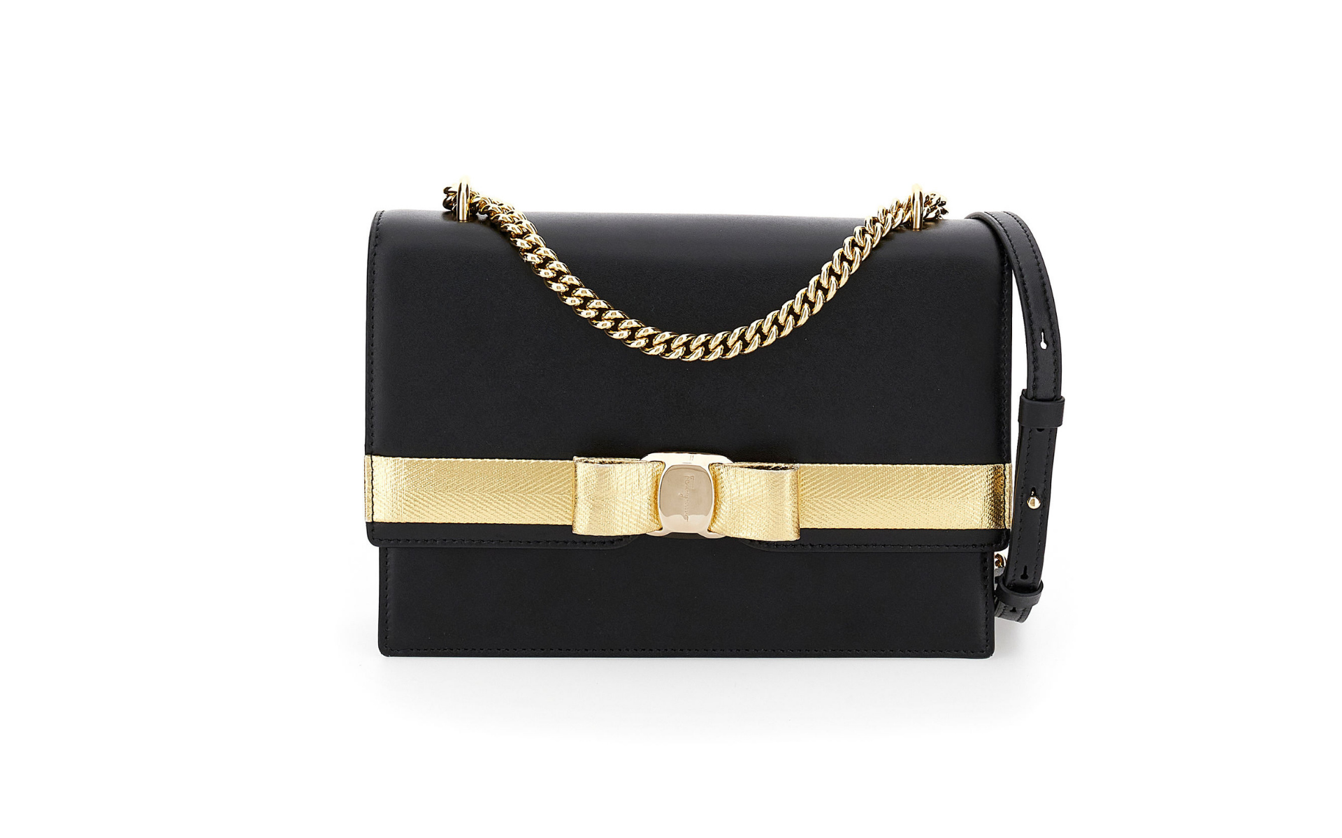 The Salvatore Ferragamo Vara Bow shoulder bag interprets femininity with its iconic Vara Bow in grosgrain that decorates the closure of the bag
