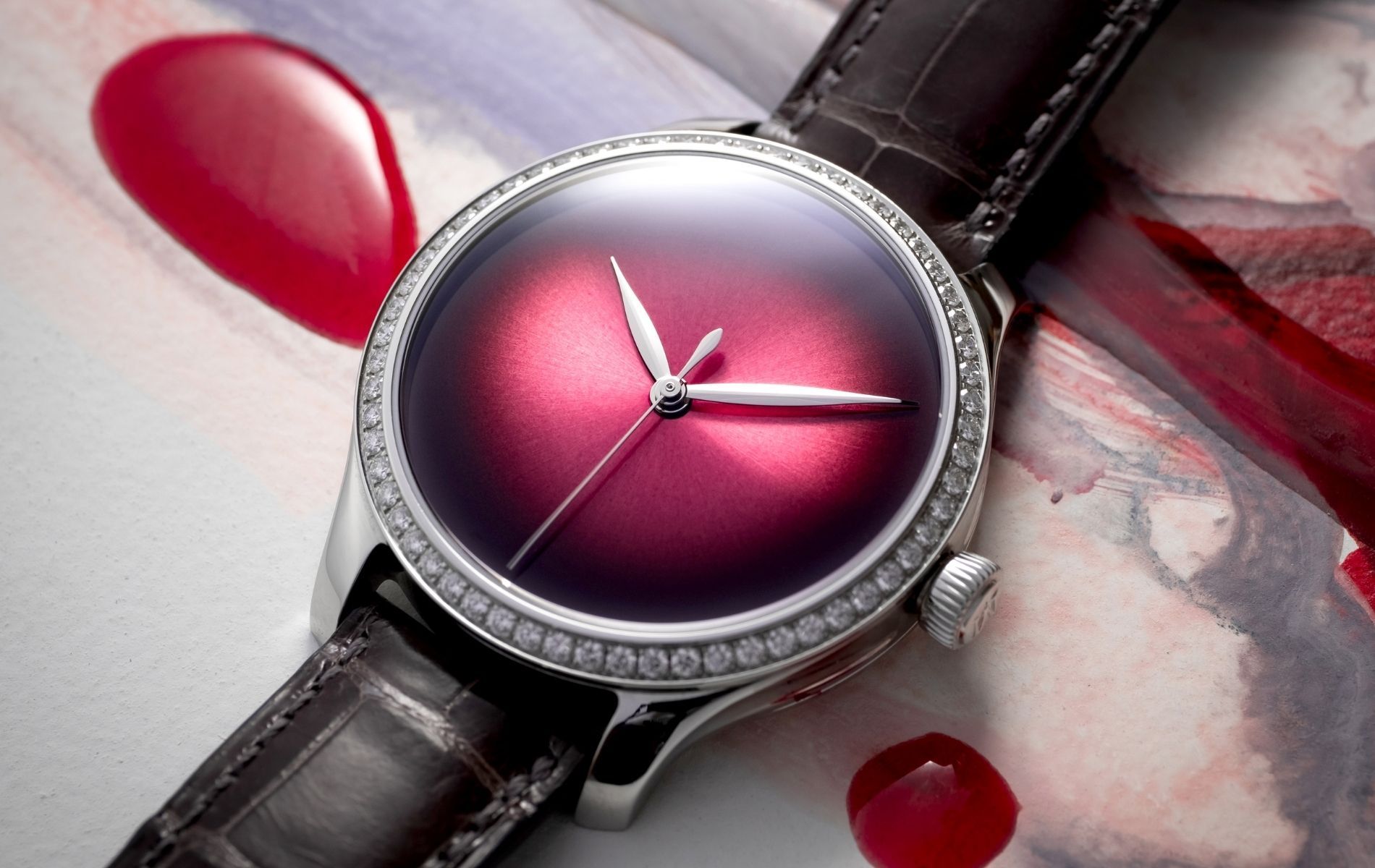 H. Moser & Cie. Endeavour Seconds Concept in steel with burgundy fume dial (Photo: H. Moser & Cie.)